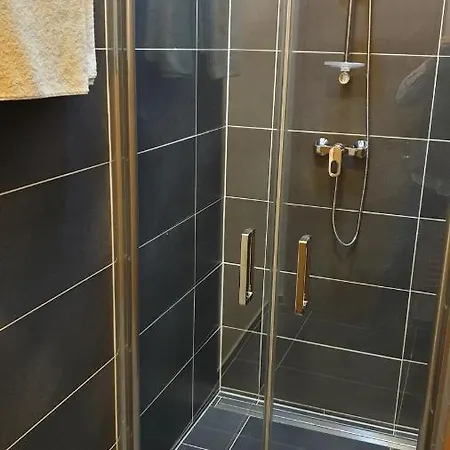 Apartman B2 U Centralniho Parku 아파트