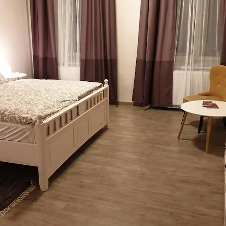 Apartman B2 U Centralniho Parku 아파트 브르노